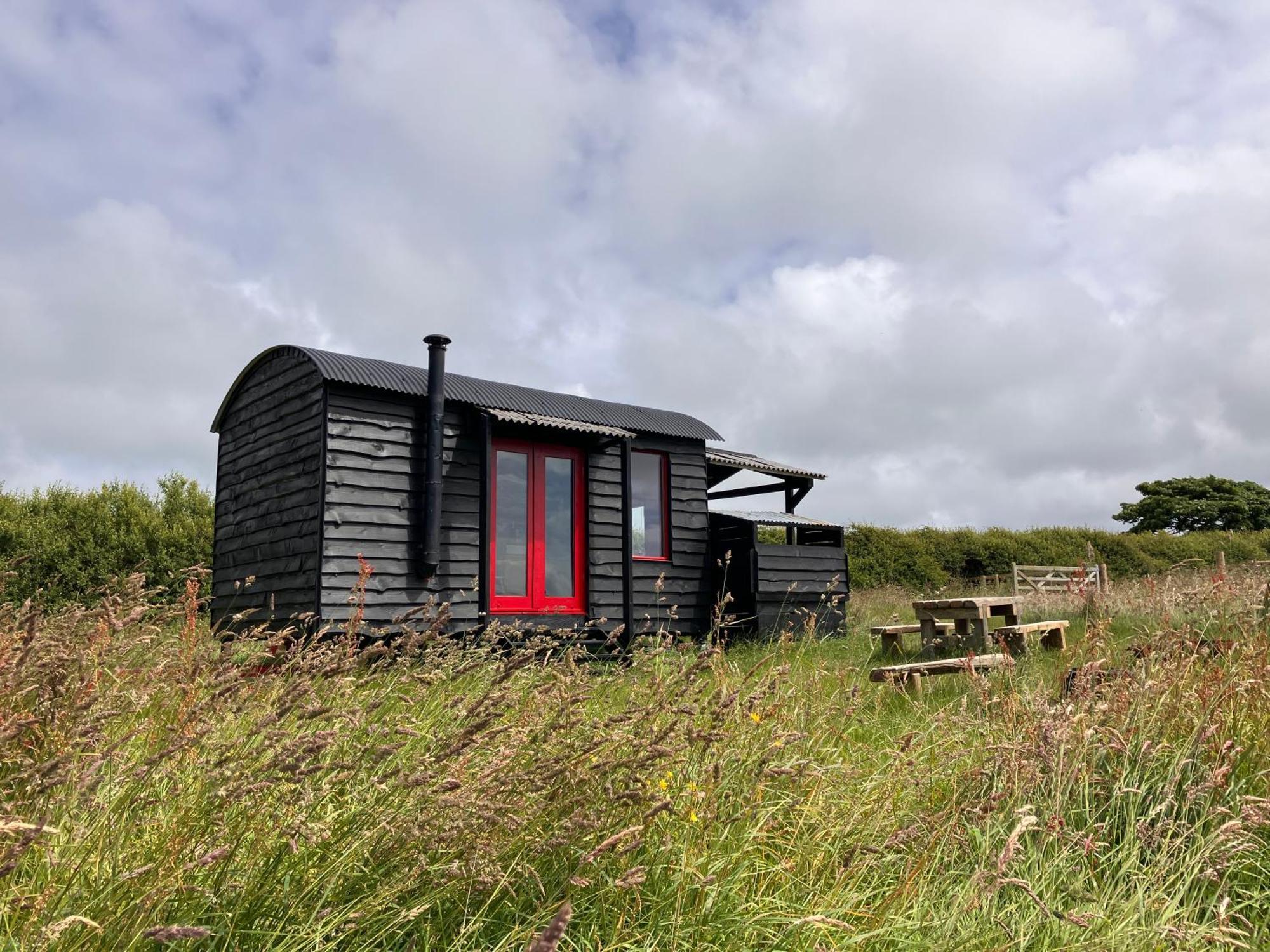 Shepherds Hut In A Private Meadow With Sea Views Hartland Ngoại thất bức ảnh